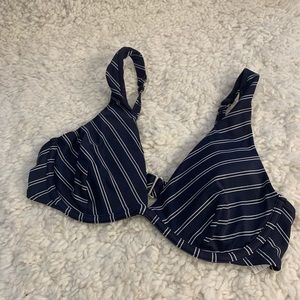Athleta Piha Plunge Bikini Top